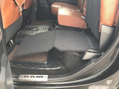 2015 RAM 1500 4WD Crew Cab 140.5 Laramie Longhorn