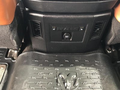 2015 RAM 1500 4WD Crew Cab 140.5 Laramie Longhorn