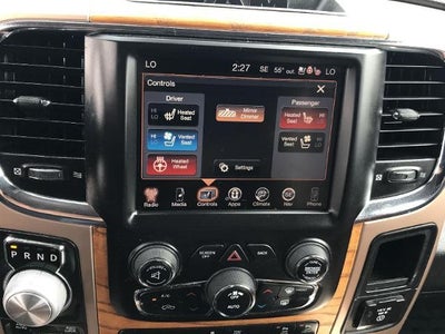 2015 RAM 1500 4WD Crew Cab 140.5 Laramie Longhorn