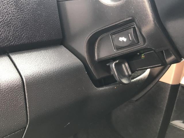2015 RAM 1500 4WD Crew Cab 140.5 Laramie Longhorn