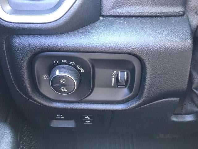 2020 RAM 1500 Big Horn 4x4 Crew Cab 5'7 Box