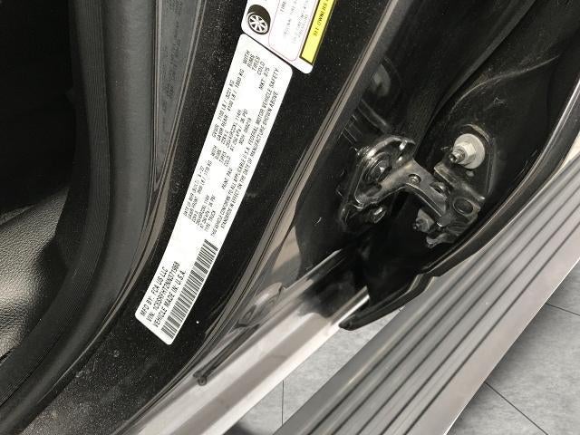 2022 RAM 1500 Limited 4x4 Crew Cab 5'7 Box