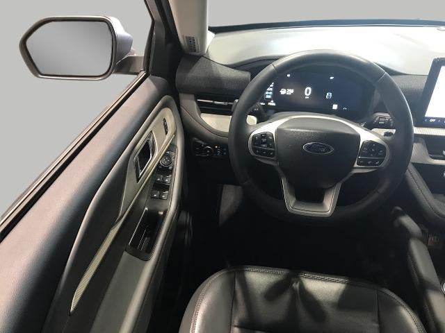 2025 Ford Explorer Active 4WD