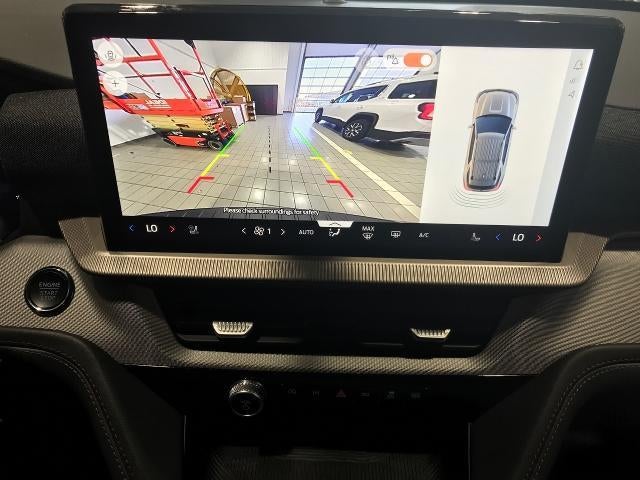 2025 Ford Explorer Active 4WD