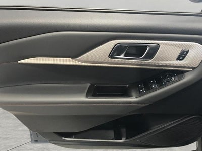 2025 Ford Explorer Active 4WD
