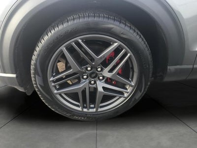 2025 Ford Explorer ST-Line 4WD
