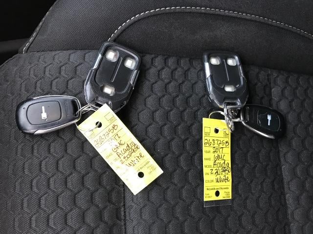 2017 GMC Acadia FWD 4dr SLE w/SLE-1