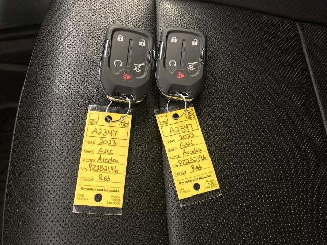 2023 GMC Acadia AWD 4dr AT4