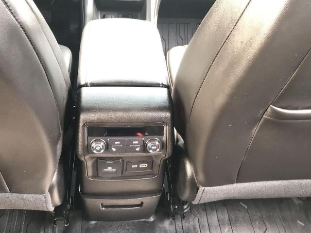 2023 GMC Acadia SLT - Photo 30