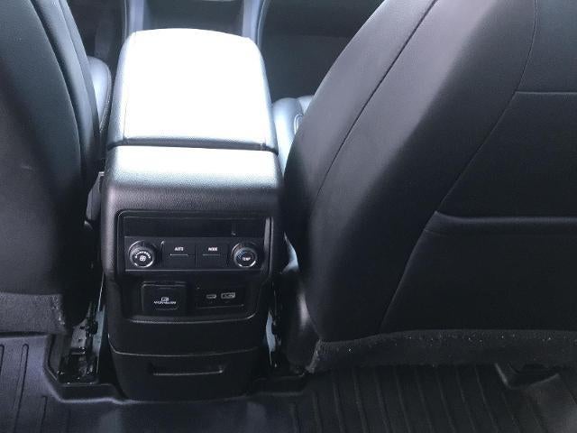 2023 GMC Acadia AWD 4dr SLT