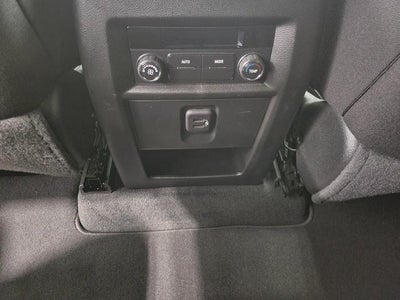 2023 Chevrolet Traverse AWD 4dr LT Cloth w/1LT