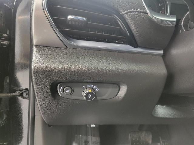 2023 Chevrolet Traverse AWD 4dr LT Cloth w/1LT