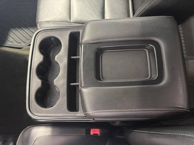 2017 GMC Sierra 2500 HD 4WD Crew Cab 153.7 SLT