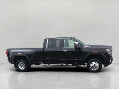2023 GMC Sierra 3500 HD 4WD Crew Cab 172 Denali