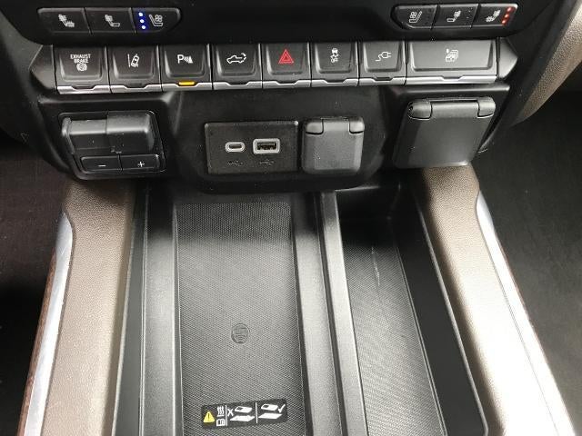 2023 GMC Sierra 3500 HD 4WD Crew Cab 172 Denali