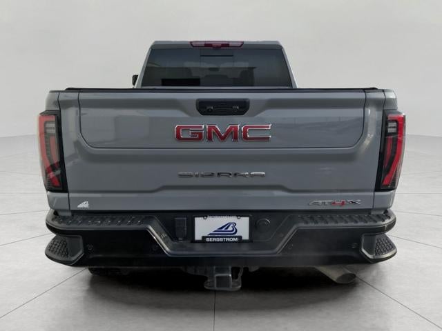 2025 GMC Sierra 2500 HD 4WD Crew Cab 159 AT4X