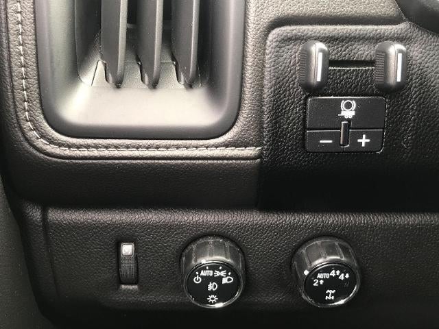 2018 GMC Canyon 4WD Crew Cab 128.3 SLE