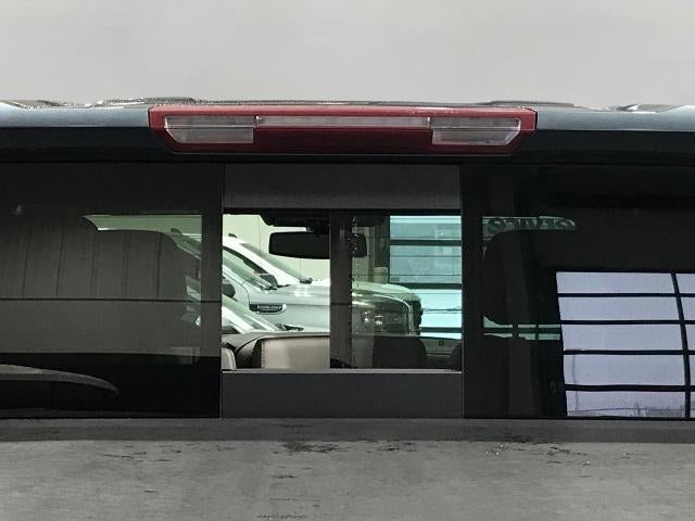 2022 GMC Sierra 1500 Limited 4WD Crew Cab 147 SLT