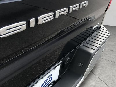 2023 GMC Sierra 1500 4WD Crew Cab 147 SLT