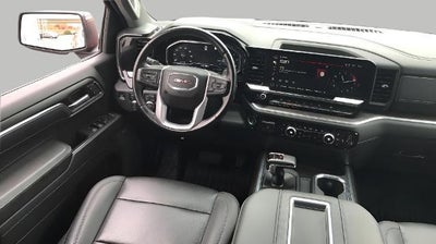 2022 GMC Sierra 1500 4WD Crew Cab 147 SLT