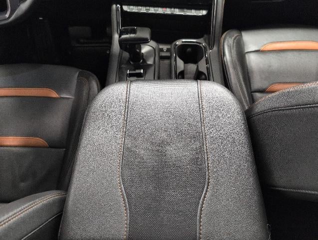 2023 GMC Sierra 1500 4WD Crew Cab 147 AT4