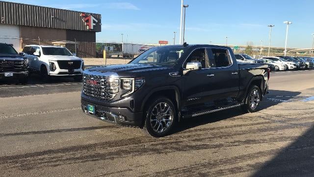 2025 GMC Sierra 1500 4WD Crew Cab 147 Denali