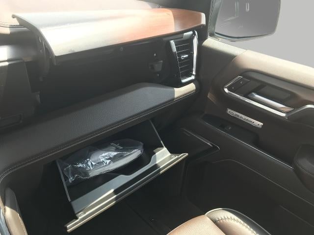 2024 GMC Sierra 1500 4WD Crew Cab 147 Denali