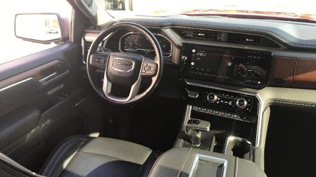 2022 GMC Sierra 1500 4WD Crew Cab 147 Denali