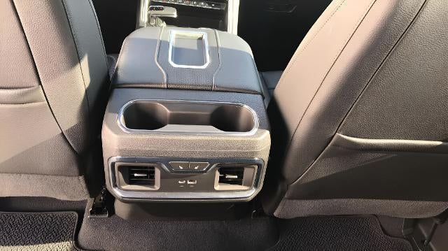 2022 GMC Sierra 1500 4WD Crew Cab 147 Denali