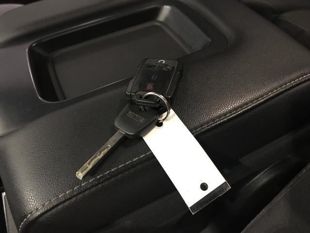 2016 GMC Sierra 1500 4WD Double Cab 143.5 SLE