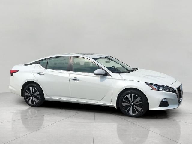 2022 Nissan Altima 2.5 SV AWD Sedan