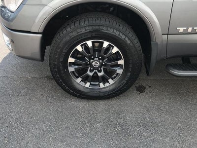 2019 Nissan TITAN 4x4 Crew Cab PRO-4X