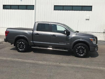 2019 Nissan TITAN 4x4 Crew Cab PRO-4X