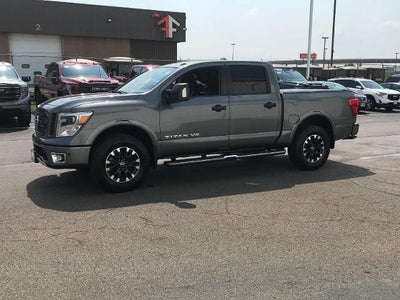 2019 Nissan TITAN 4x4 Crew Cab PRO-4X