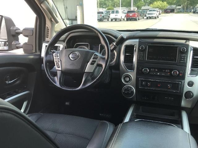 2019 Nissan TITAN 4x4 Crew Cab PRO-4X