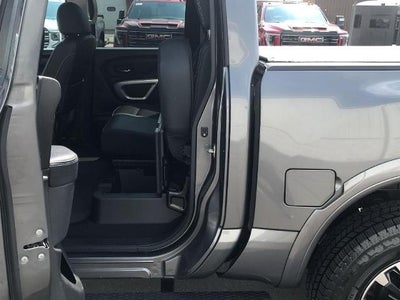 2019 Nissan TITAN 4x4 Crew Cab PRO-4X
