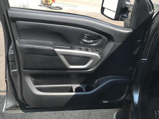 2019 Nissan TITAN 4x4 Crew Cab PRO-4X