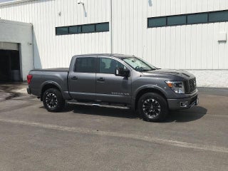2019 Nissan TITAN 4x4 Crew Cab PRO-4X