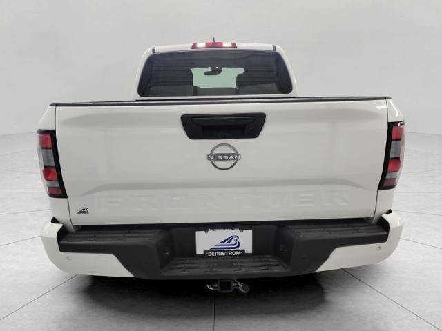2022 Nissan Frontier Crew Cab 4x4 SV Auto