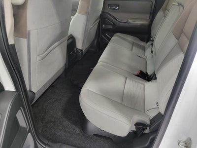 2022 Nissan Frontier Crew Cab 4x4 SV Auto