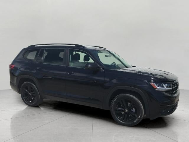 2023 Volkswagen Atlas 3.6L SEL R-Line Black 4MOTION's photo
