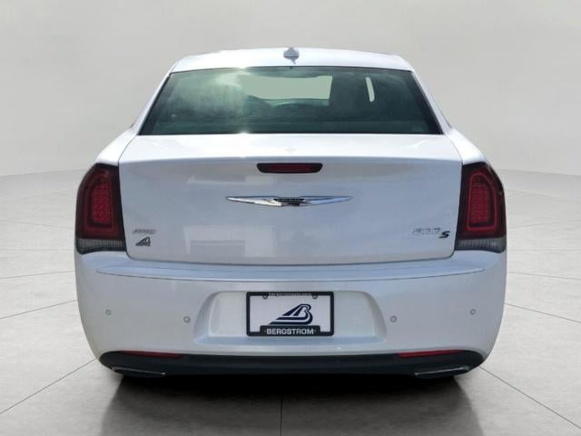 2016 Chrysler 300 4dr Sdn 300S AWD