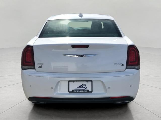 2016 Chrysler 300 4dr Sdn 300S AWD