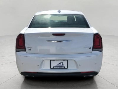 2016 Chrysler 300 4dr Sdn 300S AWD