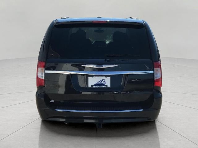 2016 Chrysler Town & Country 4dr Wgn LX