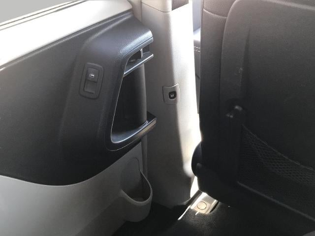 2016 Chrysler Town & Country 4dr Wgn LX