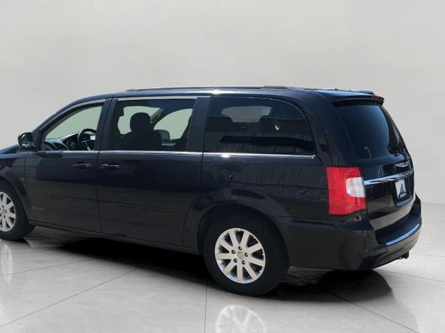 2016 Chrysler Town & Country 4dr Wgn LX