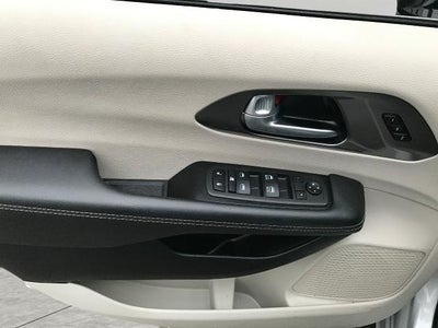 2024 Chrysler Pacifica Touring L FWD