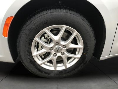 2024 Chrysler Pacifica Touring L FWD