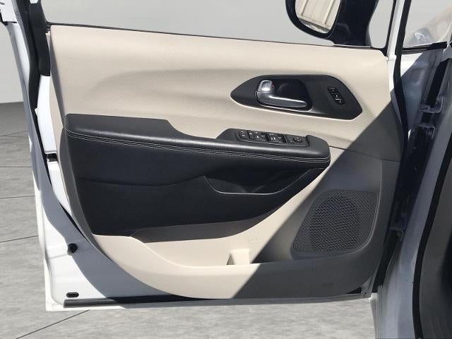 2024 Chrysler Pacifica Touring L FWD